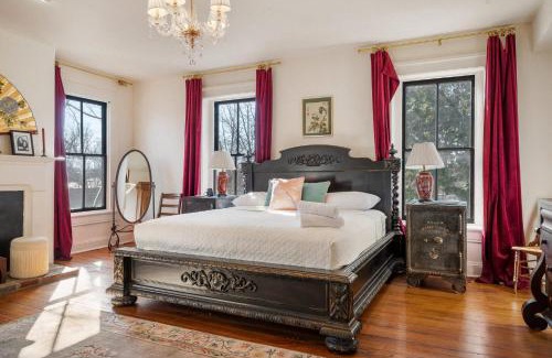 Butchertown House | Frankfort Hideaway Urban Retreat in Louisville