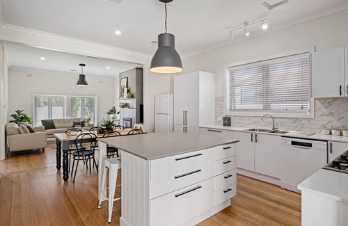 Wodonga House | Frankie's Place - Stunning three bedroom classic in the heart of Wodonga
