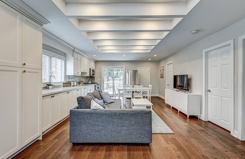 Jacksons Point Cottage | Franklin Beach House, Jackson's Point