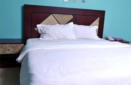 Orozo Hotel | Frankville Hotel