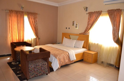 Orozo Hotel | Frankville Hotel