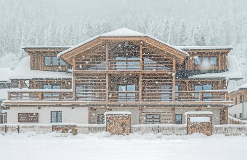 Neusach House | Franzerl am Weissensee: Your holiday home on the lake with wellness & bathhouse