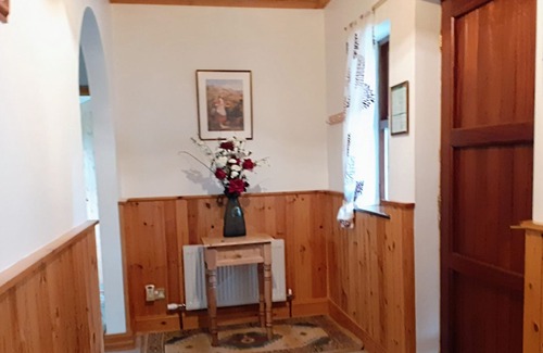 Garrykennedy House | FRAOCH COTTAGE, family friendly in Garrykennedy, County Tipperary