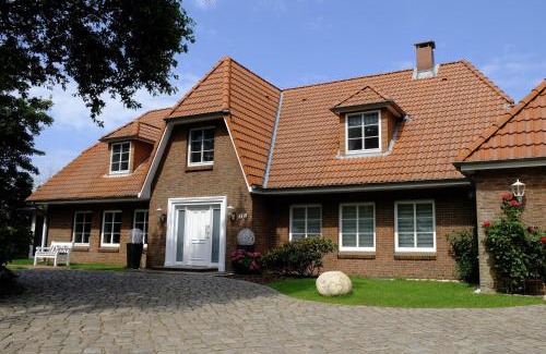 Garding Apartment | Frau Engels