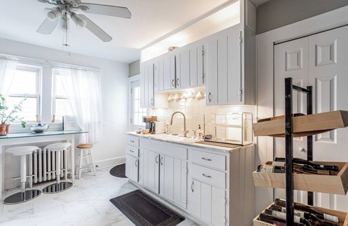 Cove - East Side - Shippan House | Fred Deluxe 7BR by I95