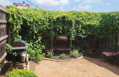Fredericksburg Apartment | Fredericksburg Retreat | Hot Tub & Backyard Escape