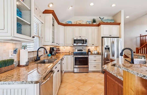 Whalehead Beach House | FREE 1:00 Check in! Private pool, game room, hot tub! EXQUISITE UPSCALE Decor!