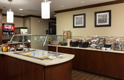 Polaris Apartment | Free Breakfast Buffet & Pool Access. King Studio Near THE Ohio State University.