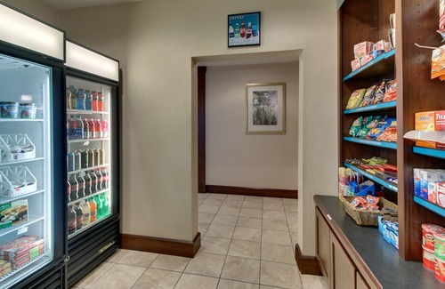 Grant Creek Apartment | Free Breakfast. Pool & Hot Tub.