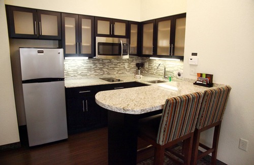 Minot Condo | Free Breakfast. Pool & Hot Tub. Gym. Quick Drive to the Minot Air Force Base!