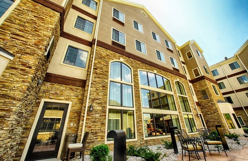 Minot Condo | Free Breakfast. Pool & Hot Tub. Gym. Quick Drive to the Minot Air Force Base!
