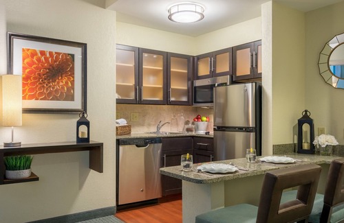 Concordville Condo | Free Breakfast. Seasonal Outdoor Pool. Gym. Great for Business Travelers!