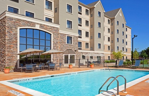 Concordville Condo | Free Breakfast. Seasonal Outdoor Pool. Gym. Great for Business Travelers!