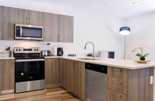 Golden Glades House | Free Parking! 15 Min to Hard Rock Stadium