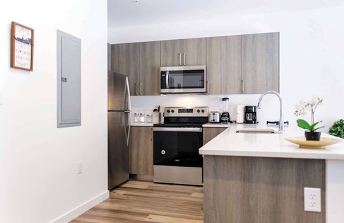Golden Glades House | Free Parking! 15 Min to Hard Rock Stadium