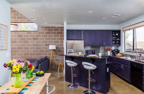 Greater South River City House | Free Parking, 2 Br | Designer's Dream - Portoro
