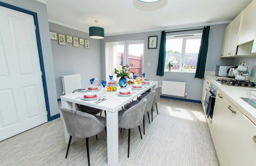 Nottingham House | Free Parking 3 Bedroom House in Nottingham