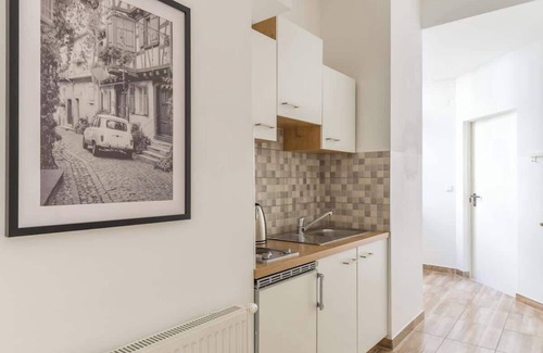 Leopoldstadt Apartment | Free Parking | 417 Mbp/s Wifi | Kingsize bed
