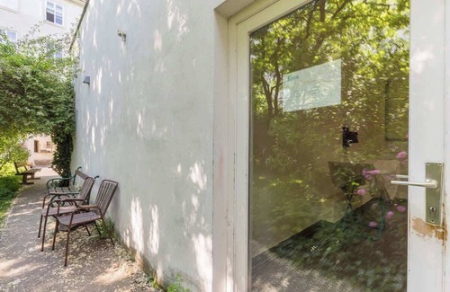 Leopoldstadt Apartment | Free Parking | 417 Mbp/s Wifi | Kingsize bed