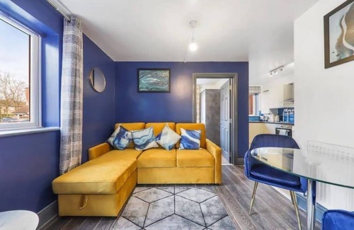 Marlborough Apartment | Free Parking Newly Renovated Modern Gem in Harrow