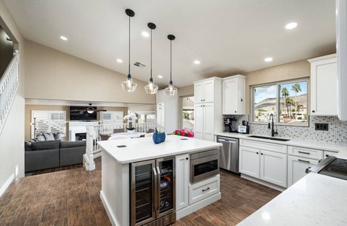 Mohawk HOA House | Free Pool Heating | Spacious Lakefront | Game Room