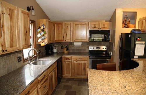 Keystone House | Free Ski Pass, Dog-friendly House, Perfect for Winter Adventures!