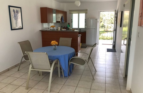 Limassol Apartment | Free WIFI Luxury 2 bedroom apartment opposite St Raphael Marina 2 mins to beach