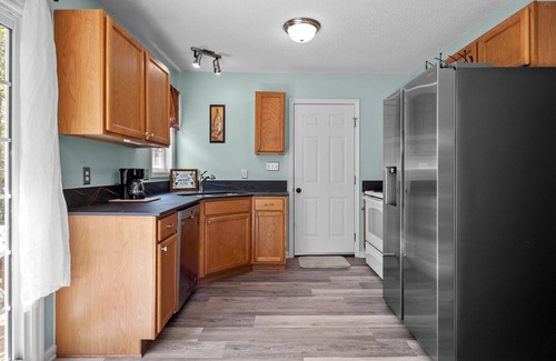 McCutcheon Field House | Freedom's Stay - 3-bed/2.5 Bath in Quiet Jacksonville Neighborhood. Pet Friendly