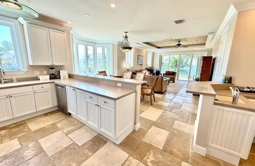 Bahamas Terrace House | Freeport Luxury Oceanfront Home w/Community Pool