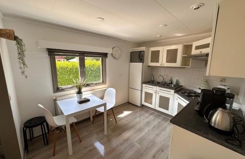 Beekbergen-Zuid House | Freestanding Holiday Home BEEKBERGEN - WASMACHINE ALL COUNTRY TV CHANNELS
