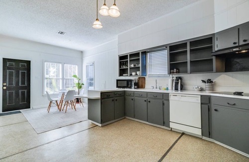 Freetown - Port Rico House | Freetown‑Port Rico Hideaway Private Room, Full Kitchen & Garden