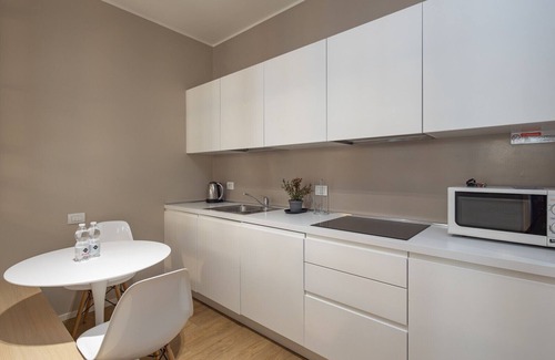 Guastalla Apartment | Freguglia G - Large studio suite close to Duomo