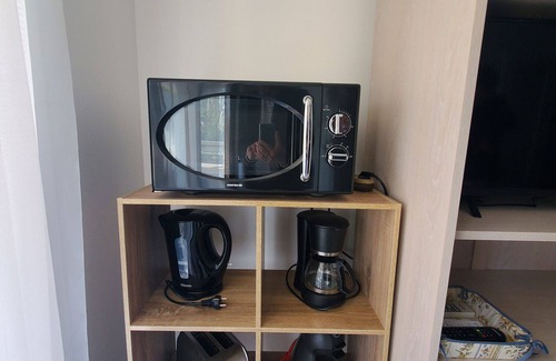 Frejus Plage Apartment | FREJUS Plage La Miougrano Air-conditioned studio of 29 m2 for 2 adults and 2 children, swimming pool, high speed WIFI and parking