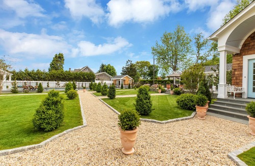 East Marion House | French Country House with Pool- Beach nearby