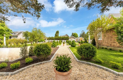 East Marion House | French Country House with Pool- Beach nearby
