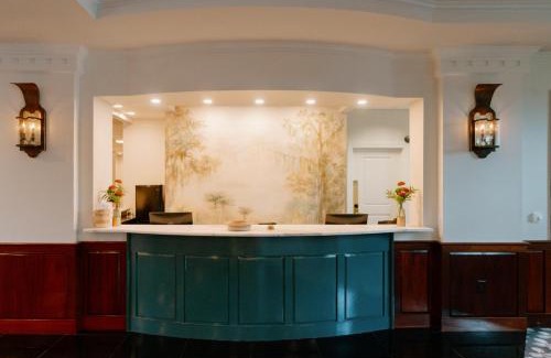 Charleston Historic District Hotel | French Quarter Inn