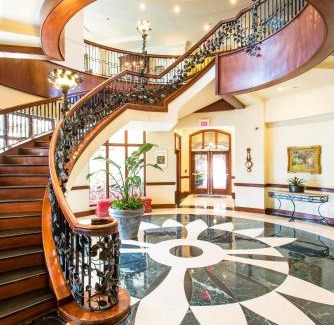 Charleston Historic District Hotel | French Quarter Inn