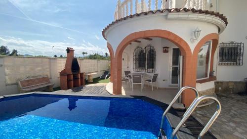 Oliva House | Frente al Mar - Rosales