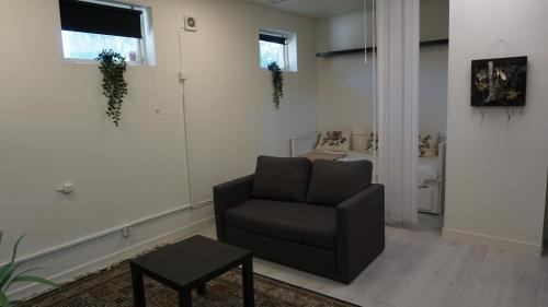 Gribbylund Apartment | Fresh And Cozy Little House 30km In Täby