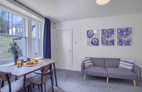 Gloucester Condo | Fresh Stylish Space in the Heart of Gloucester