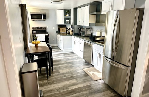 Augusta Apartment | Freshly Renovated 2 Bed 1.5 Bath near Downtown Augusta