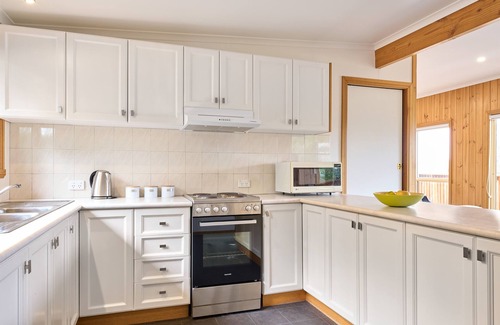 Coles Bay House | Freycinet Sanctuary 4