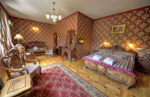Simontornya Hotel | Fried Castle Hotel and Restaurant