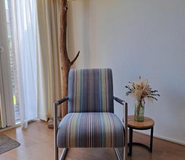 Grou House | Fries Vakantiehuis, grote tuin, nabij het Pikmeer