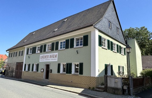 Kasendorf Apartment | Frisch Renovierte Ferienwohnung in Altem Wirtshaus