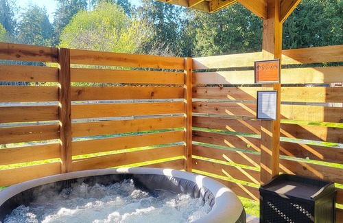 Stillwater House | Frolander Bay Resort - Dolphin RV