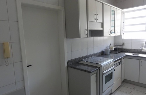 Ingleses do Rio Vermelho House | FRONT SEA, 4 QTOS with AR SPLIT, 4 WC, WiFi, TV CABLE, Barbecue, wood stove