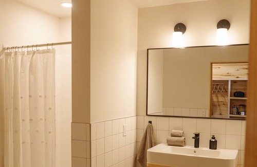 Center House | Frontier Drive-Inn | Suite 14