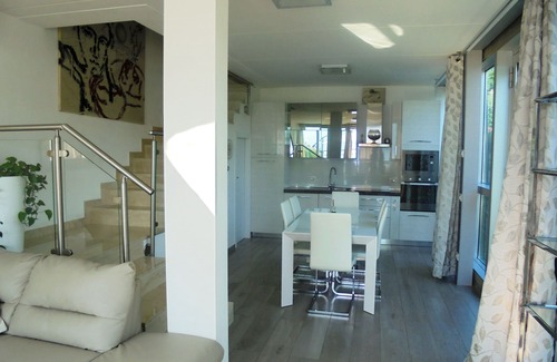Marone Apartment | Frontlake Cristal Loft with garden
