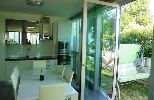 Marone Apartment | Frontlake Cristal Loft with garden